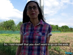 Cash Convinces Slim Beauty To Screw 1 - Public Agent