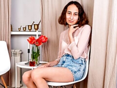 Большие сиськи, Брюнетки, Пальцем, Мастурбация, Крошечные, Короткая стрижка, Соло, Молоденькие