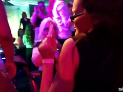 Negro, Rubia, Morena, Garganta profunda, Muñeca, Fiesta, Público, Intercambio de parejas