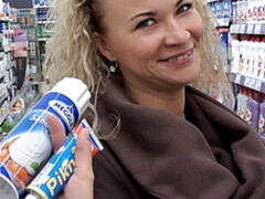 Blonde, Sucer une bite, En levrette, Branlette thaïlandaise, Masturbation, Adolescente, Jouets