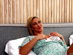 Grote mammen, Diep in de keel, Gezin, Hardcore, Orgasme, Gezichtspunt, Kut duiken, Stiefmoeder