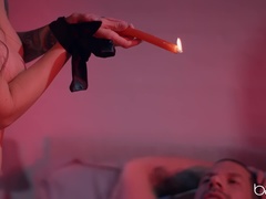 Lécher le cul, Chambre à dormir, Gros seins, Noire, Queue, En levrette, Léchez, Chatte