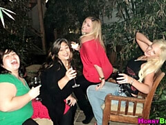 18 ans, Cul, Lesbienne, Seins naturels, Chatte, Rasée, Maigrichonne, Dénudage