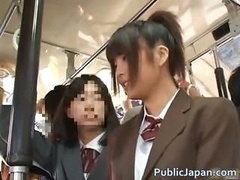 Asiatisch, Öffentlich