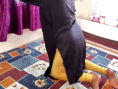 お尻, 美人, 浮気者, はじめて, インド人, オーガズム, 女子高生, 締まりの良い