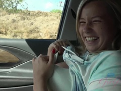 Playa, Bikini, Penetracion con dedos, Novia, Orgasmo, Al aire libre, Pov, Público