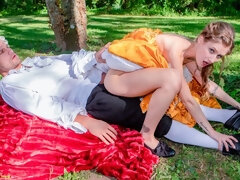 Жопа, Блондинки, Минет, Платье, Ласковые ручки, На природе, Киски, Молоденькие