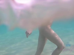 Amateur, Plage, Bikini, Brunette brune, Pov, Chatte, Rasée, Voyeur