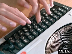 Grosse titten, Blondine, Reif, Milf, Natürlichen titten, Solo, Eng, Titten