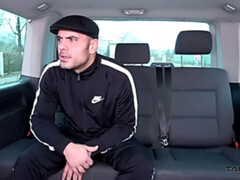 Leie, Grosse titten, Blasen, Kehlenfick, Hardcore, Hd, Im freien, Öffentlich