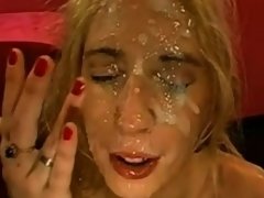 Blondine, Blasen, Viele männer bespritzen eine frau, Doppelpenetration, Aufs gesicht abspritzen, Deutsch, Hd, Milf