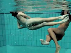 Tussi, Bikini, Bisexuell, Lesbisch, Öffentlich, Russisch, Erotischer film, Unter wasser