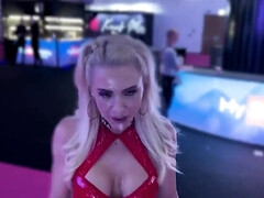 Arsch, Grosser schwanz, Aufs gesicht abspritzen, Milf, Im freien, Pornostars, Öffentlich, Titten