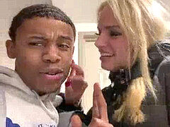 Zwart, Pijpbeurt, Moeder die ik wil neuken, Tatoeage, Tiener