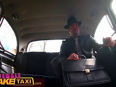 デカ尻, フェラチオ, 車, 気狂い, チェコ, 女, Hd, オーガズム