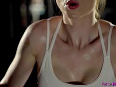 Verga grande, Corrida, Linda, Gimnasio, Sexo duro, Pov, Pelirrojo, Tetas