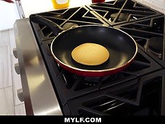 デカ尻, デカチン, デカパイ, ブロンド, フェラチオ, 淫乱熟女, 母, 義母