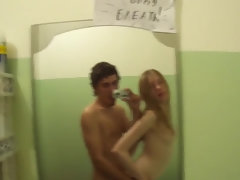 素人, 浴室, ブロンド, 自家製, 小柄, ハメ撮り, ティーン, オッパイの