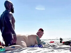 Leie, Strand, Paar, Fett, Selbstgemacht, Milf, Nackt, Tätowierung