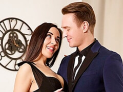 Grosser schwanz, Braunhaarige, Hundestellung, Lingerie, Natürlichen titten, Dürr, Jungendliche (18+), Titten