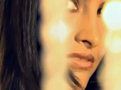 Nana, Brunette brune, Indienne, Softcore, Dénudage, Nénés