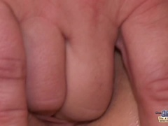 Lécher le cul, Gros seins, Brunette brune, Doigter, Branlette thaïlandaise, Embrassement, Seins naturels, Adolescente