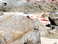 Culo grande, Tetas grandes, Mamada, Morena, Despelote, Desnudo, Nudista, Al aire libre