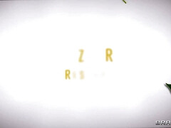 Большая жопа, Брюнетки, Грудастые, Семяизвержение, Секс без цензуры, Порнозвезда, Душ, Сиськи