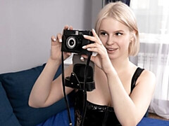 Любители, Большая жопа, Большие сиськи, Пальцем, Белье, Короткая стрижка, Соло, Стриптизерша