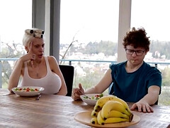 18 jaar, Handbeurt, Rijpe lesbienne, Moeder die ik wil neuken, Doordringend, Pornster, Realiteit, Kousen