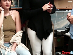 Sucer une bite, Brunette brune, 2 femmes 1 homme, Petite femme, Réalité, Élève, Adolescente, Uniforme