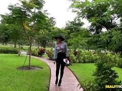 Alluring booty MILF hardcore sex clip