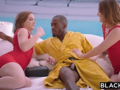 Grosser schwanz, Schwarz, Gesichtssitzen, Aufs gesicht abspritzen, Lecken, Muschi, Reiten, Zwillinge