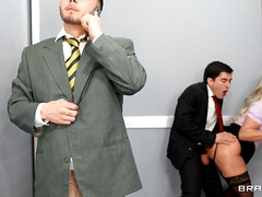 Grosse titten, Blondine, Blasen, Vollbusig, Hardcore, Hd, Flotter dreier, Titten