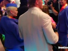 デカパイ, 衣服着たままセックス, ダンス, チン, パーティ, シャワー, ストッキング, 濡れ
