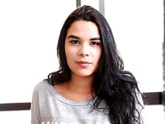 茶髪の, バック, 手コキする, なめる, 自然山雀, ストリッピング, タトゥー, ティーン