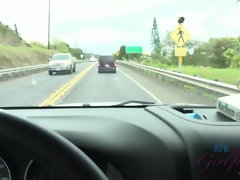 Leie, Blondine, Sperma im mund, Kleid, Fingern, Flashen, Handjob, Orgasmus