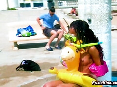Bondage, Brunette brune, Noir ébène, Fétiche, Groupe, Hard, Interracial, De plein air