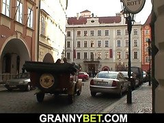 Oma, Handjob, Reif, Natürlichen titten, Realität, Strümpfe