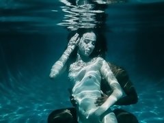 お尻, 浴室, 黒人, フェラチオ, 手コキする, 異人種間, ティーン, オッパイの