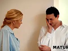 Mooi, Blond, Oudere vrouw, Hd, Keuken, Moeder die ik wil neuken, Schreeuwen, Taboe