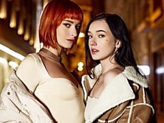 18 ans, Gros cul, Sucer une bite, En levrette, Poupée, Seins naturels, Adolescente, Nénés