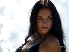 Doigter, Béant, Branlette thaïlandaise, Masturbation, Rasée, Solo, Adolescente, Nénés