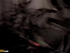 Blond, Doordringend, Openbaar