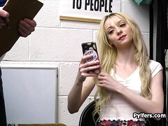 18 años, Mamada, Sexo duro, Oficina, Realidad, Espía, Adolescente, Tetas