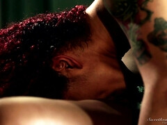 Черные, Брюнетки, Хд, Лесбиянка, Натуральные сиськи, Пирсинг, Киски, Тату