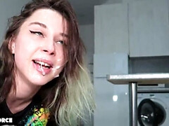 Gorge profonde, Faciale, Fait maison, Orgasme, Petite femme, Rugueux, Russe, Adolescente