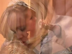 Blondine, Cfnm, Bekleidet, Fingern, Hardcore, Masturbation, Natürlich, Muschi