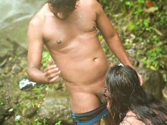 Sexo duro, Indio, Al aire libre