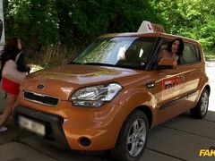 Gros seins, Plantureuse, Voiture, Hard, Chatte, Réalité, Nénés, Mouillée